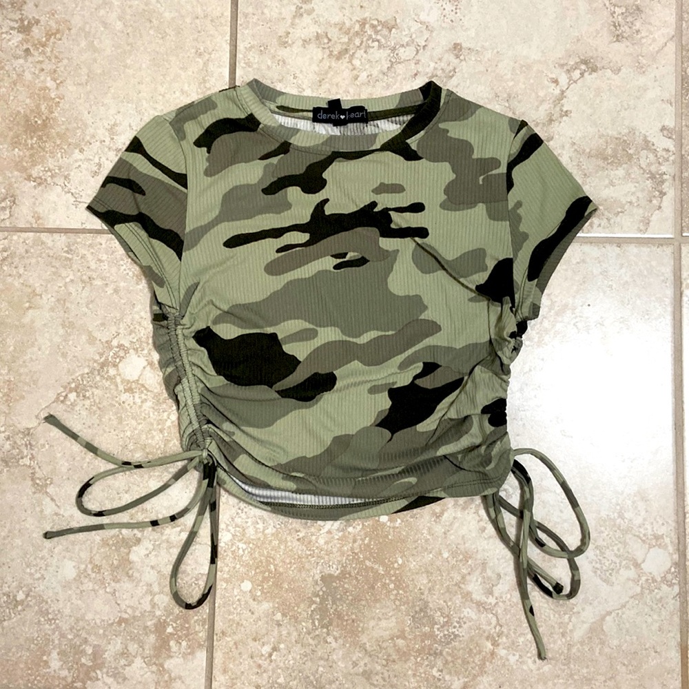 Camo top with ties on the side that adjust